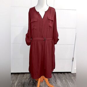 Burgundy dress, mid length sleeve